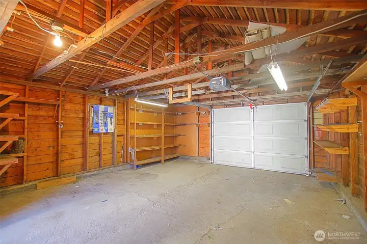 Garage w lots of storage