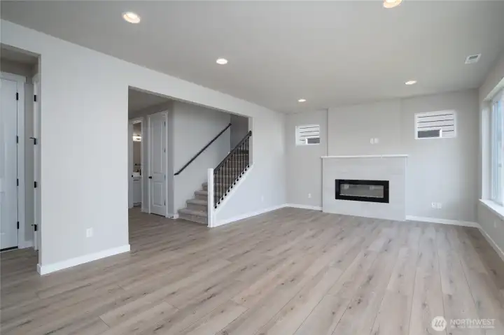 Photos are of another home in the community and are for illustration purposes only to reflect typical finishes.  May depict seller enhancements.  Colors and options may vary.