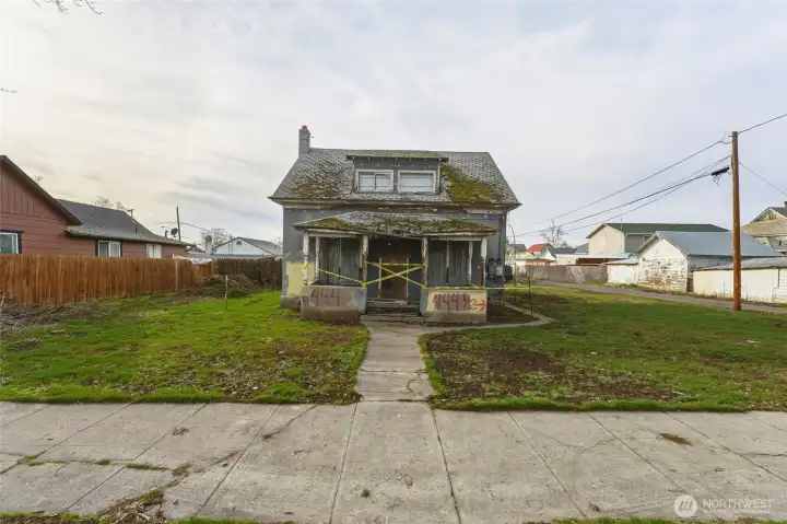 444 S 4th Ave - Front house