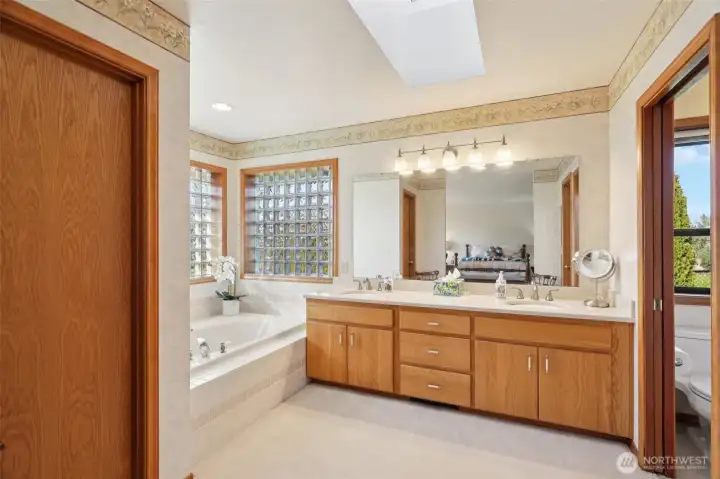 Primary bath