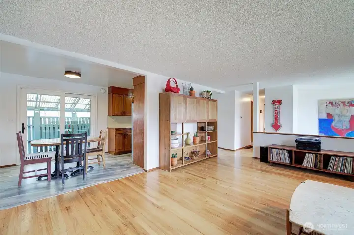 Nice flow from living room to kitchen and dining