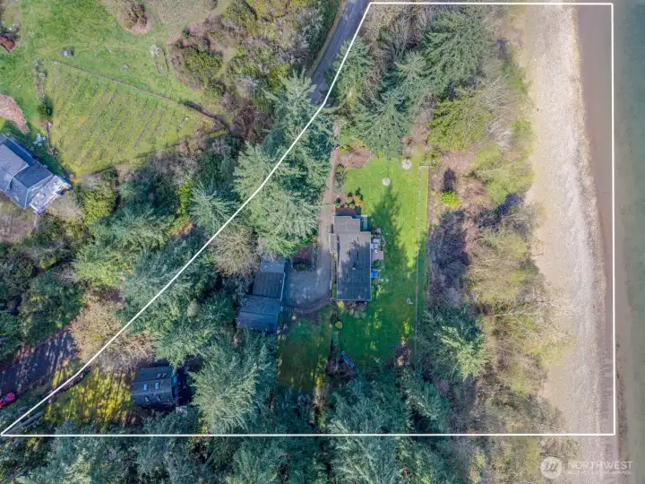 Lot lines to be verified by buyer