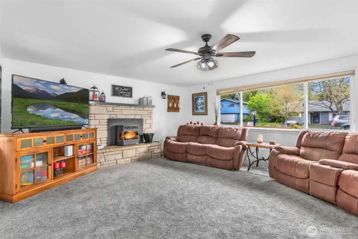 Perfect setting for relaxing evenings at home.