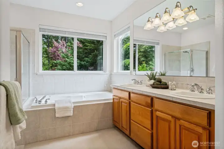 Primary Bath Double Vanity and Soaking Tub
