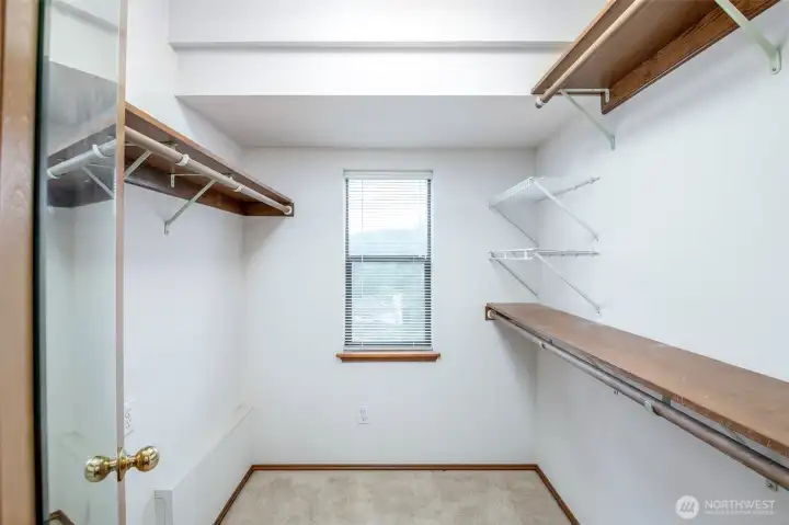 Walk-in Closet