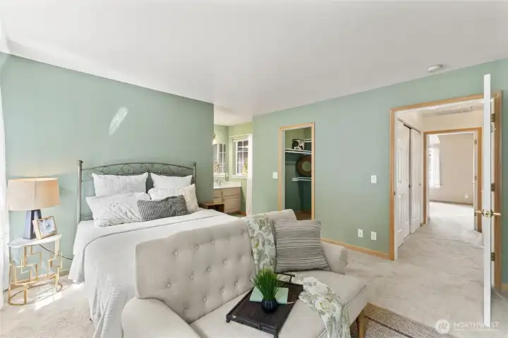 Large Primary With Walk-in Closet, Vanity and Separate Bathroom.Spa Tub and Privacy.