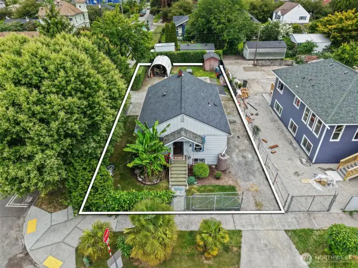 Approx. Property Lines Approx. Property Lines