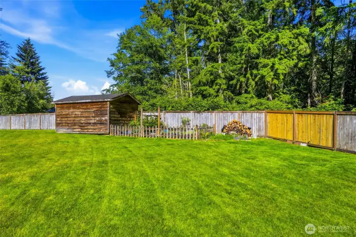 And a shed for your landscaping/gardening tools. And a shed for your landscaping/gardening tools.