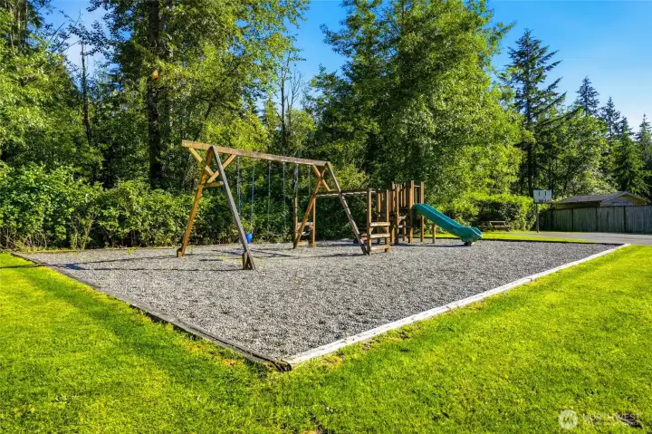 And right next door to a community park. Walking on the Centennial Trail is also close! And right next door to a community park. Walking on the Centennial Trail is also close!