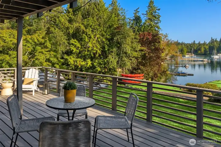 Outdoor dining with a view.