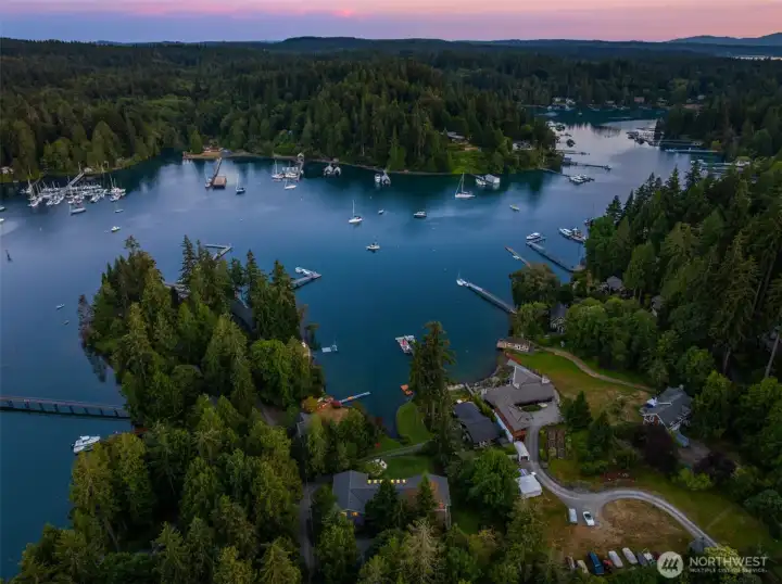 Explore Port Madison Bay - epic adventures await!