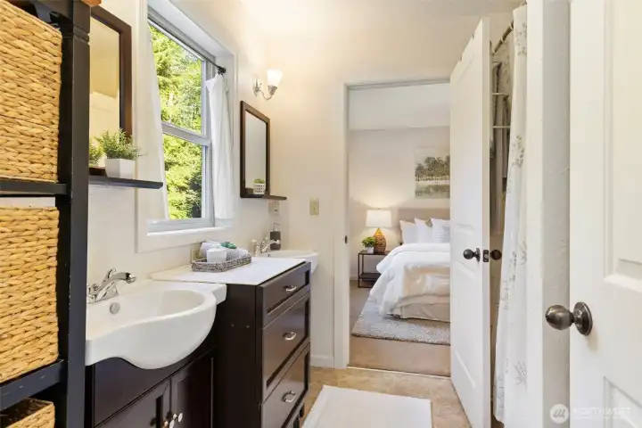 full bathroom full bathroom