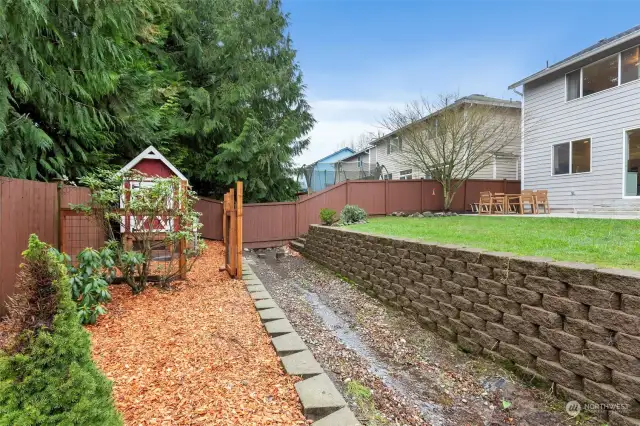 Backyard 2nd terrace with Chicken Coop!