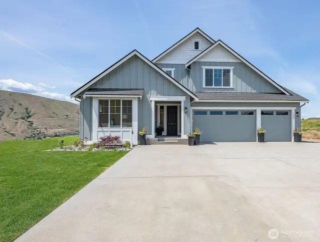 You've found it!  Classic Craftsman Comfort and VIEWS!