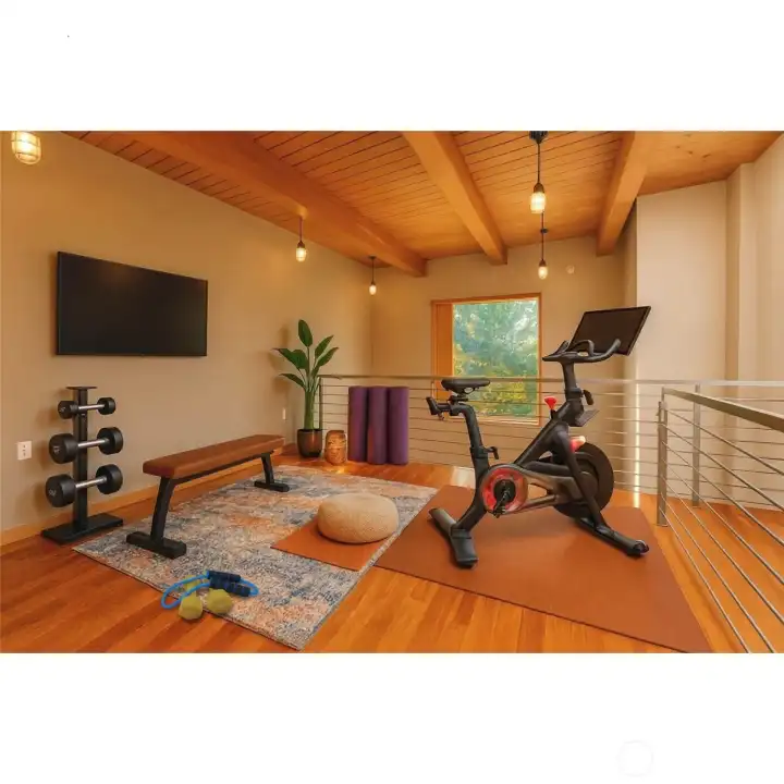 Fitness space - Virtually staged