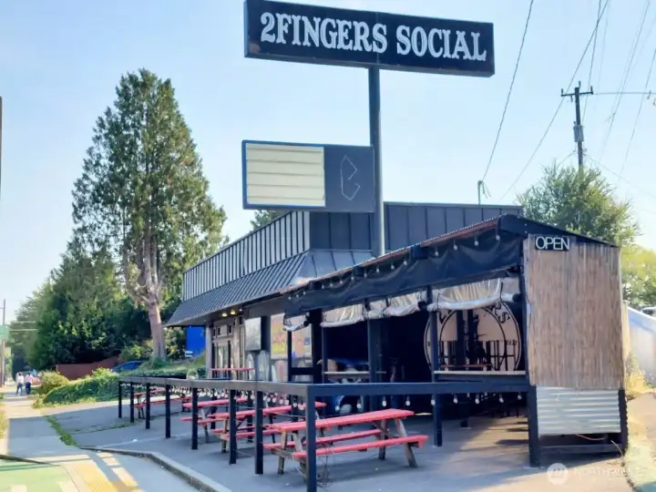 Movies, pizza, libations just two blocks away