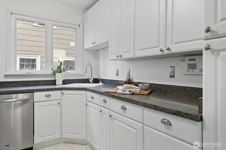 Great counter space