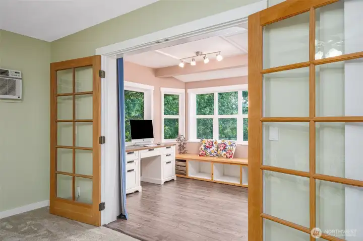 Sunroom/Office
