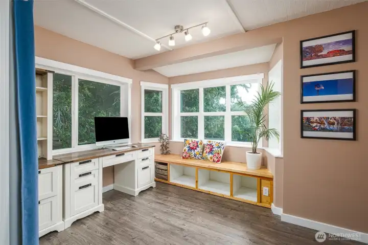 Sunroom/Office