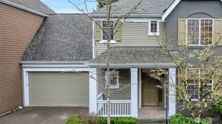 Welcome home! This townhome is waiting for new owners. Are you ready? Welcome home! This townhome is waiting for new owners. Are you ready?