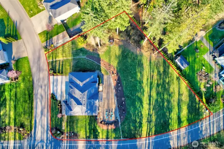 This shows the boundaries of the lot.