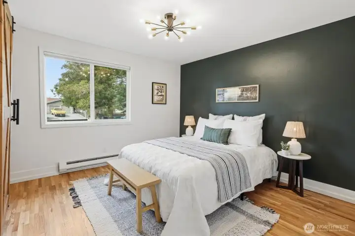 Spacious 2nd bedroom