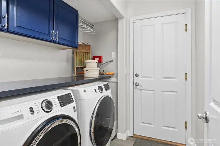 Washer and dryer convey