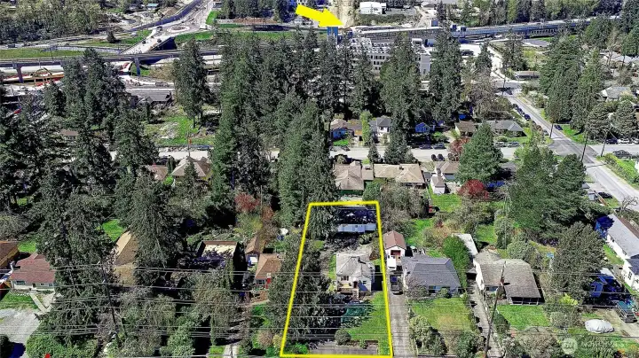 Located close to Shoreline's newest light rail station and I-5 exits allows for convenience and accessibility.