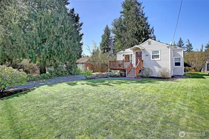 The thoughtfully maintained landscaping welcomes you!