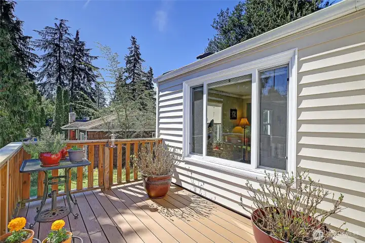 Cute front porch patio welcomes you, enjoy your morning coffee while soaking in the sun.