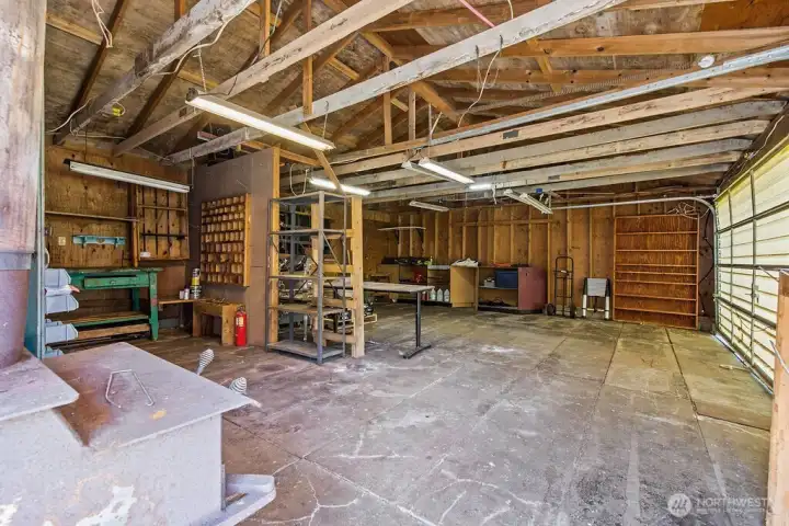 Garage and workshop space