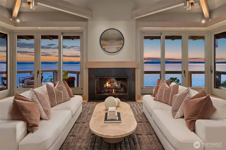 Set high above Puget Sound in one of Magnolia’s most coveted enclaves, this extraordinary residence brings Ralph Anderson’s mature architectural vision into direct dialogue with its remarkable setting. Set high above Puget Sound in one of Magnolia’s most coveted enclaves, this extraordinary residence brings Ralph Anderson’s mature architectural vision into direct dialogue with its remarkable setting.