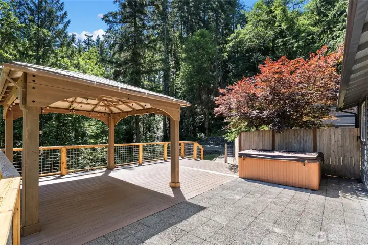 Gazebo and hot tub! Gazebo and hot tub!