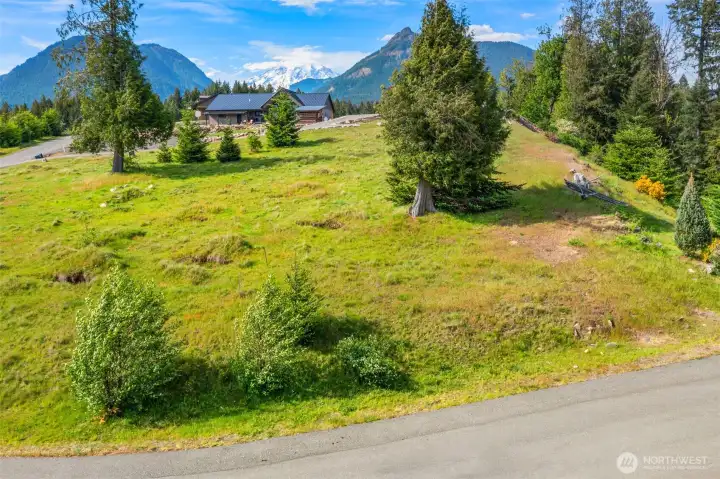 Build in Packwood! A year round getaway.