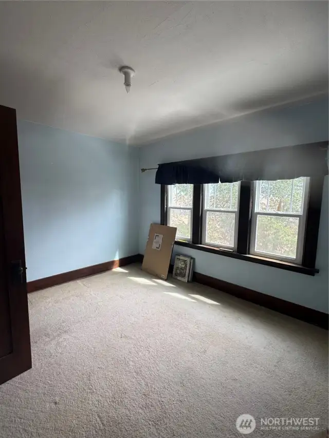 Upstairs Bedroom 4