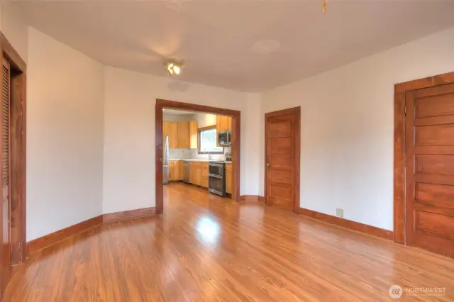 Bonus family room off kitchen, cont