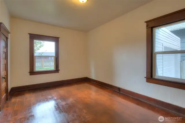 Bedroom on main, cont.