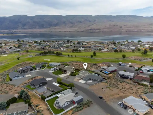Aerial view facing Golf course and Columbia River.