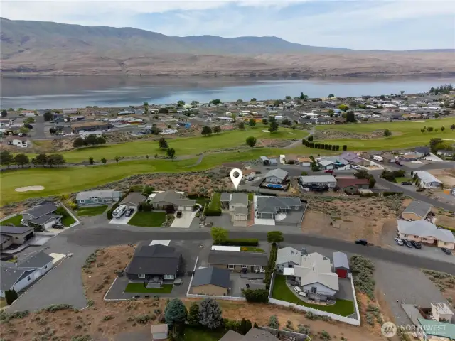 Aerial view facing the Columbia River and Golf course.
