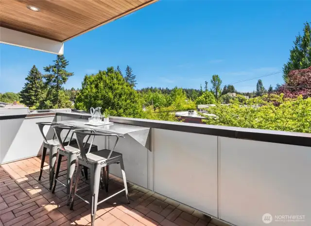 Patio dining perfection for summer evenings under the stars.