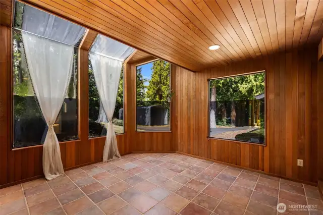 Sun room with sauna