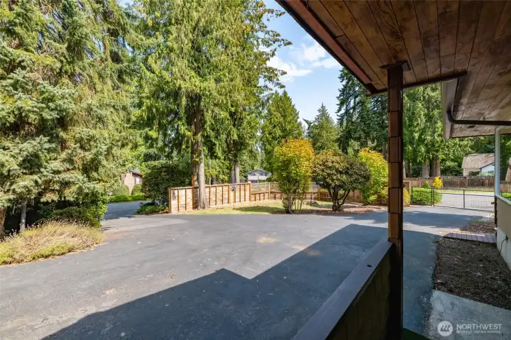 Looking at the Comanche Dr. gate entrance from the front porch. On the right, see the first of 2 gates that access off 30th St.