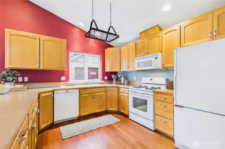 Spacious kitchen with a great work triangle