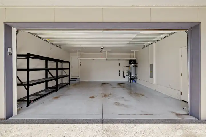 Spacious garage