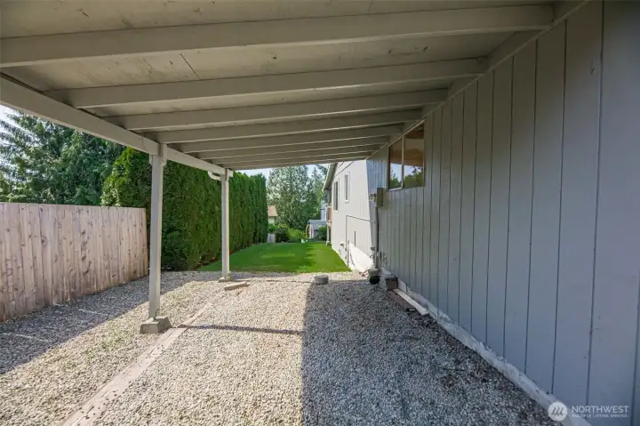 Coverd car/boat or trailer storage