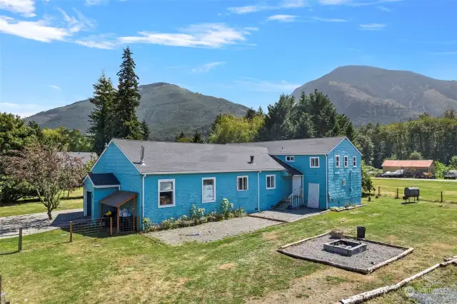 Large yard with mountain views