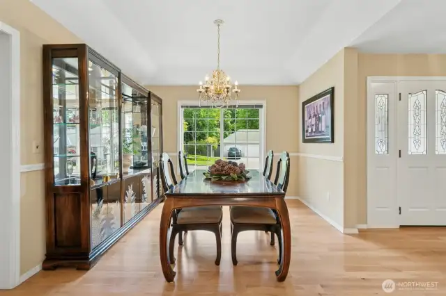 Large formal dining space to host your favorite guest and dine on your favorite dishes.
