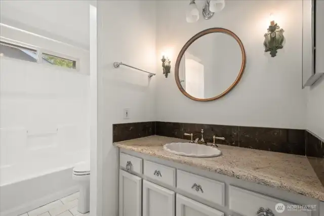 Ensuite