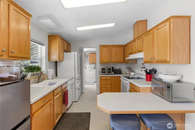 Kitchen all appliances included.