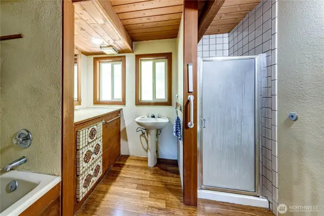 Main Floor/Bath